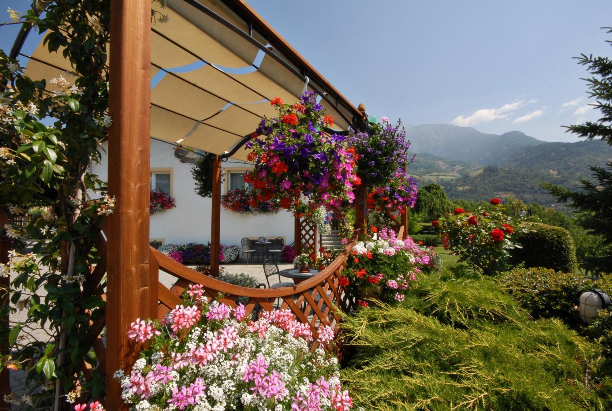 La Roche Hotel Appartments Aosta Exterior photo